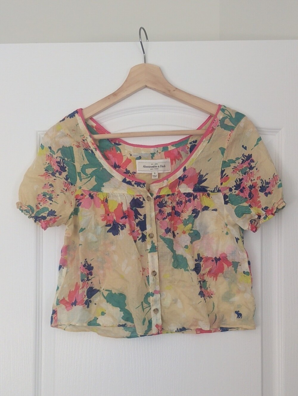 ABERCROMBIE & FITCH - FLORAL CARDIGAN